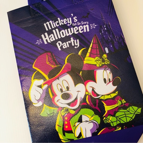 Disney 2024 Mickey's Not So Scary Halloween Party Bag - Picture 4 of 7